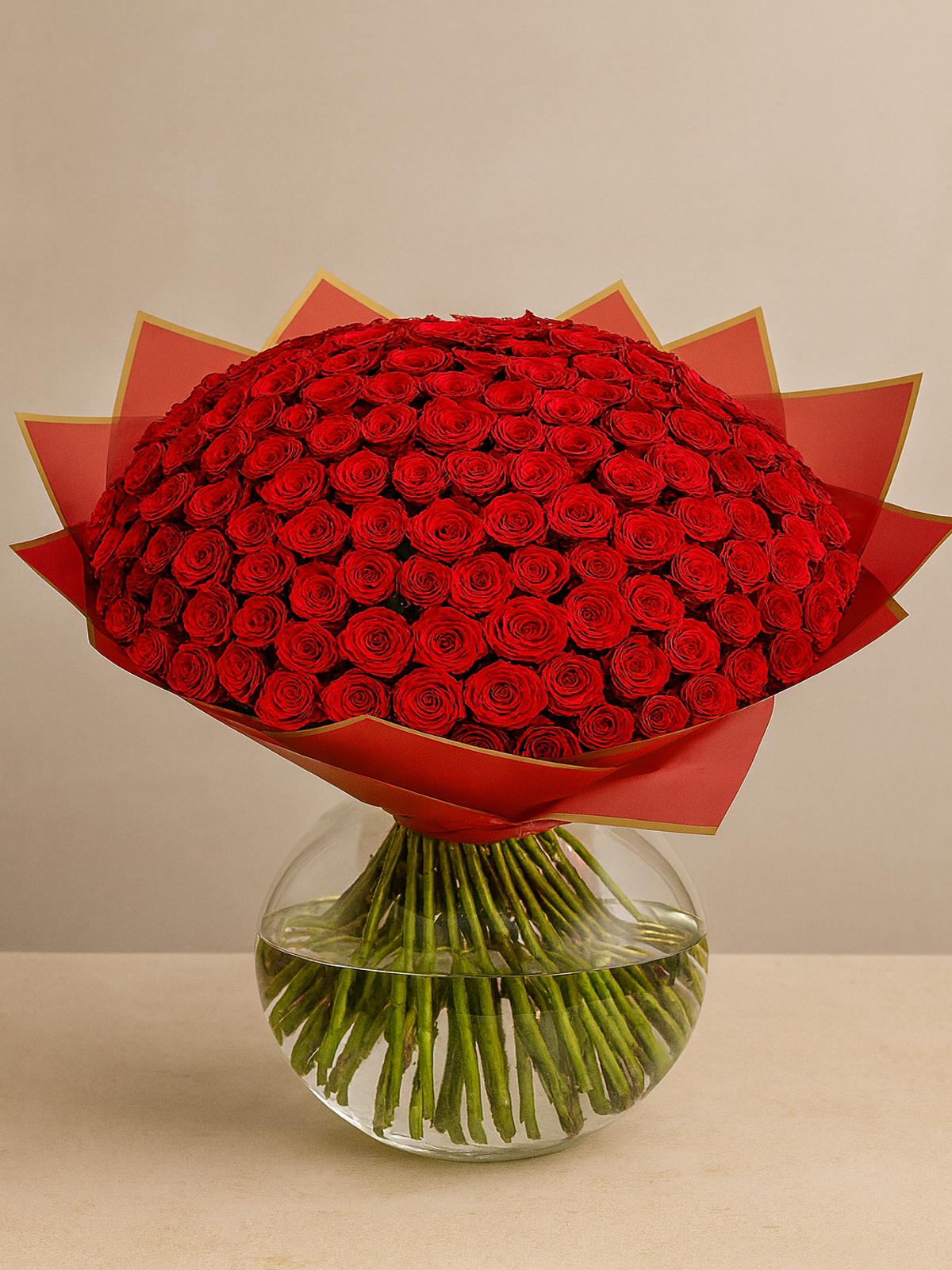 Royal Romance – 200 Red Roses